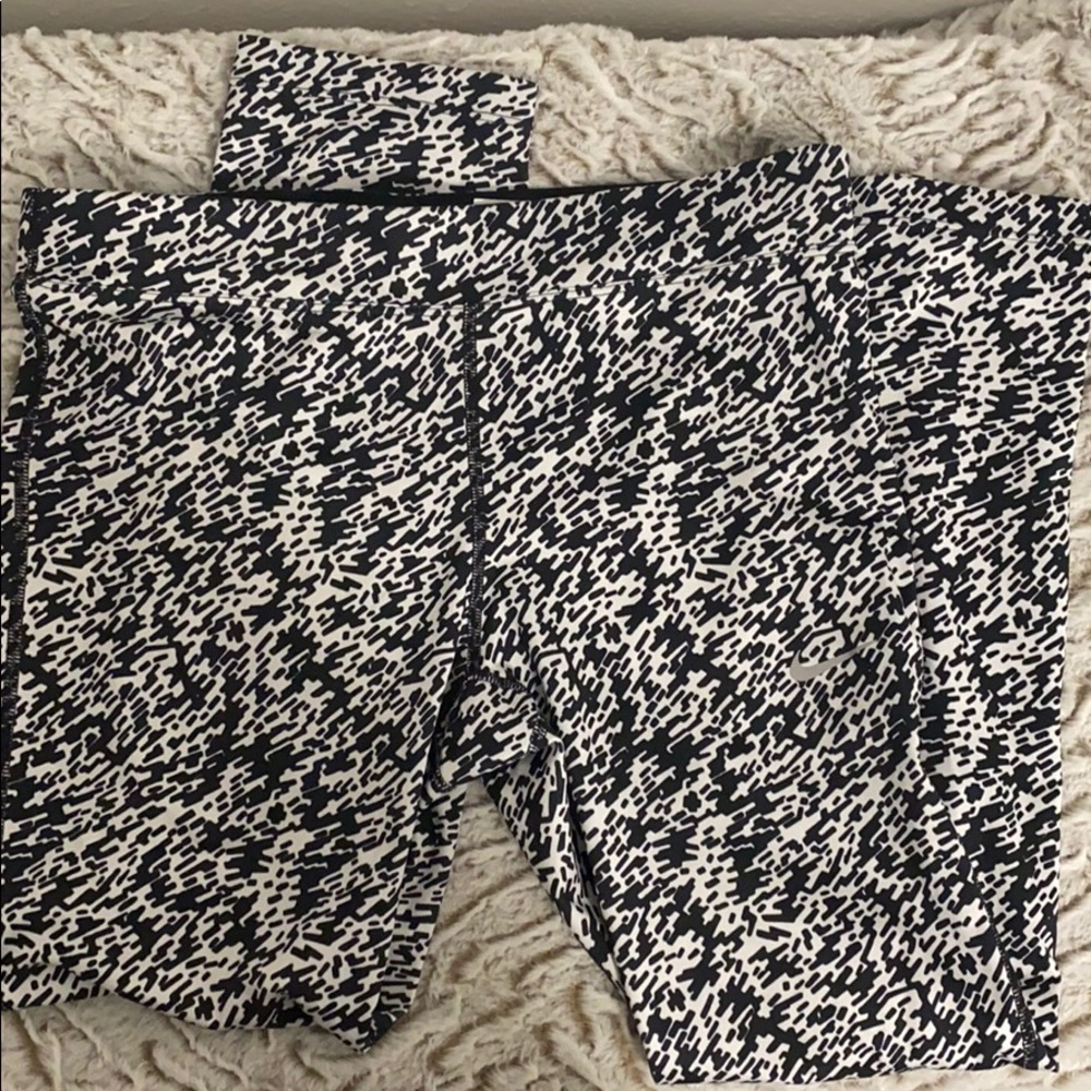 NIKE PRO leggings NWOT